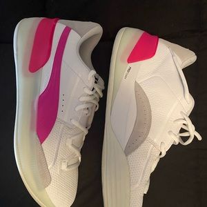 Puma Clyde Hardwood. Size 12 with no box. Never been worn.